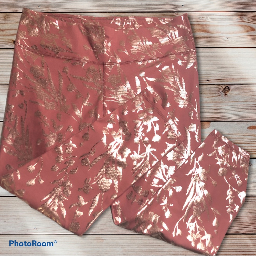 Fabletics Rose Gold Cropped Leggings - Picture 3 of 9